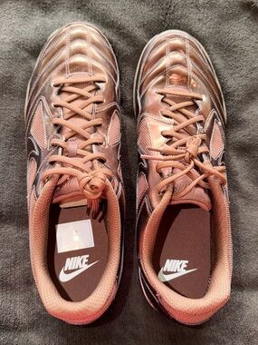 NEW Nike Men’s Gato LV8 Metallic Bronze Sneakers - Size 15